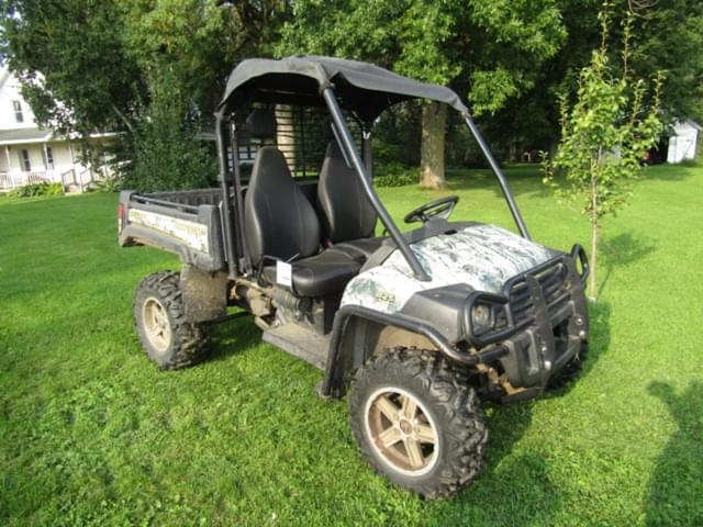 Image of John Deere Gator 825 equipment image 1