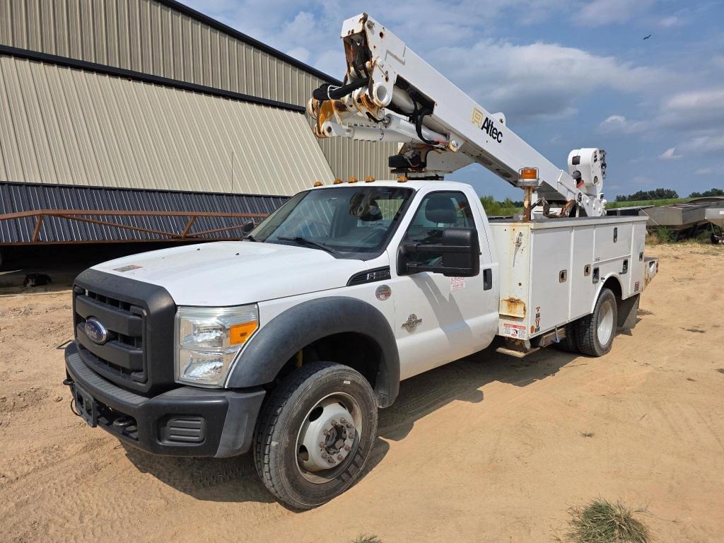 Image of Ford F-550 Primary image