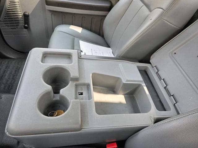 Image of Ford F-550 equipment image 1