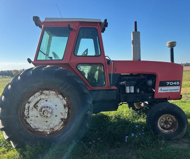 Image of Allis Chalmers 7045 equipment image 1