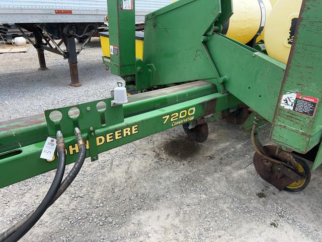 Image of John Deere 7200 equipment image 3