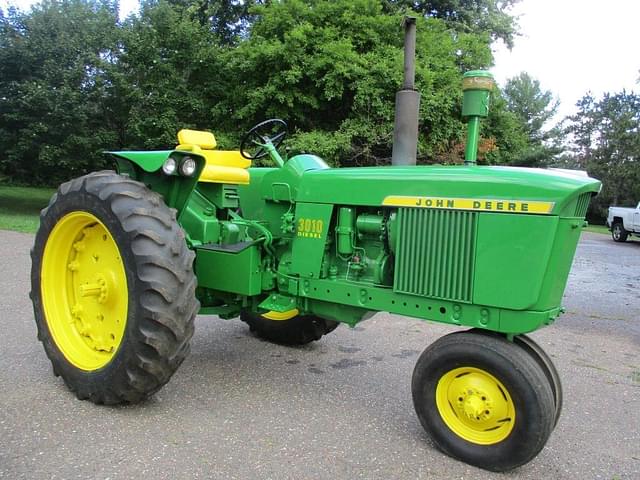 Image of John Deere 3010 equipment image 3