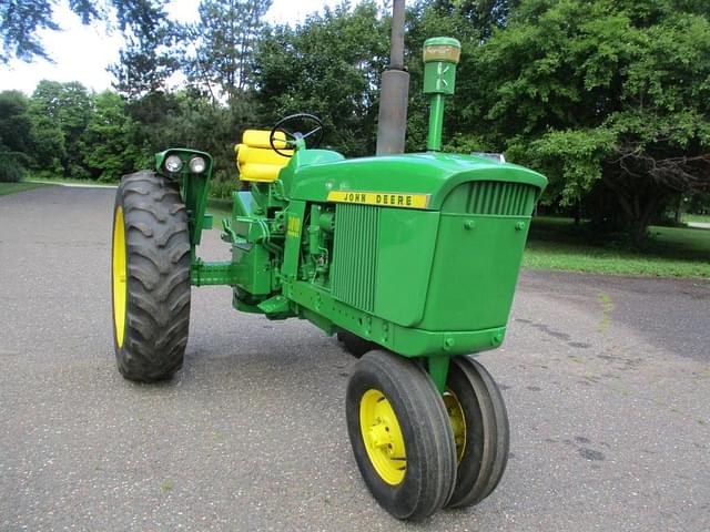 Image of John Deere 3010 equipment image 2