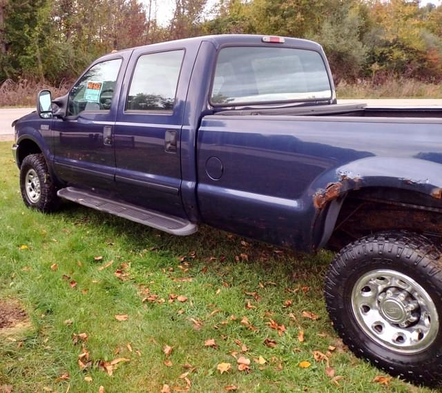 Image of Ford F-250 equipment image 2