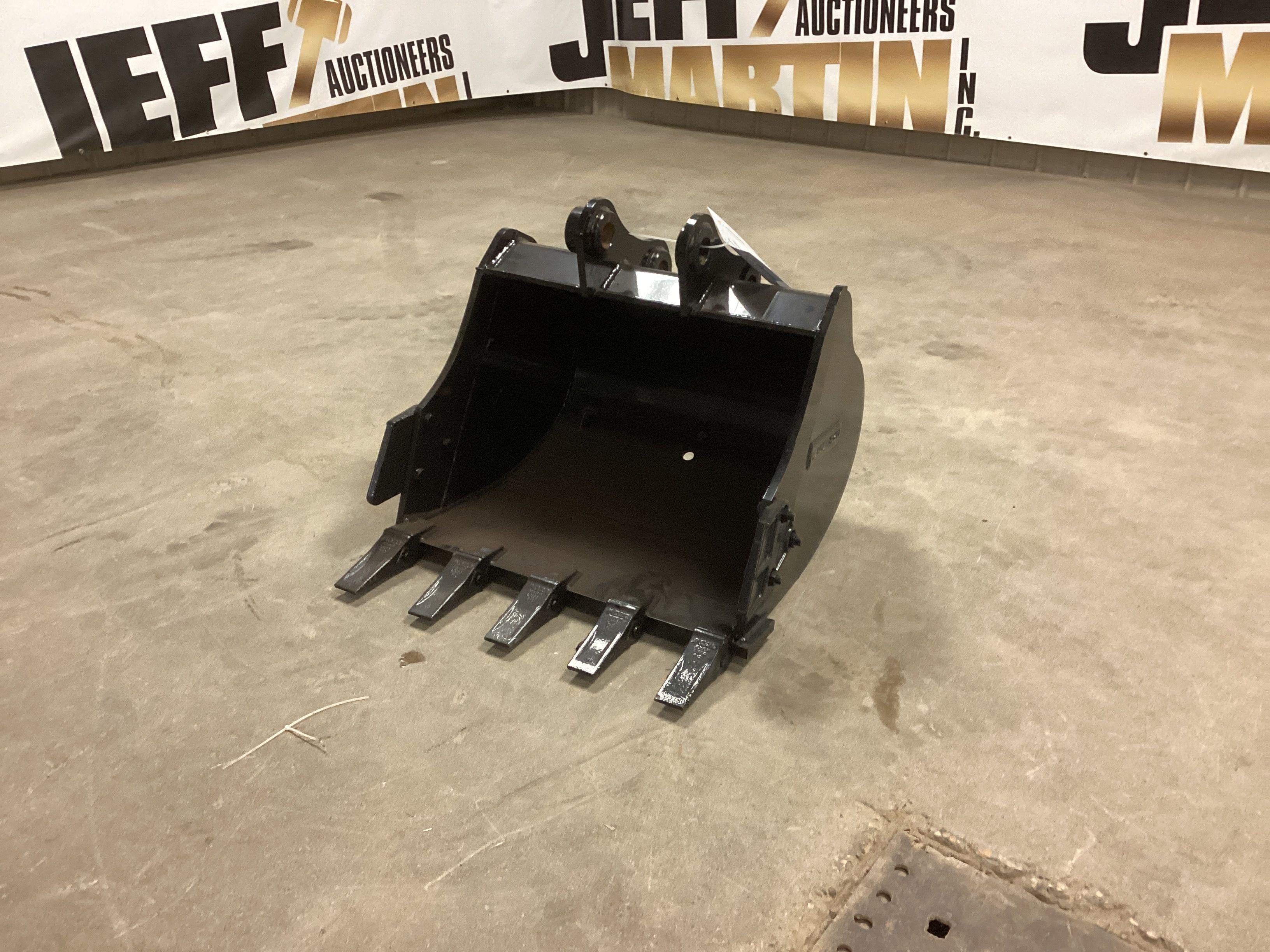 Main image Land Hero CAT305/306