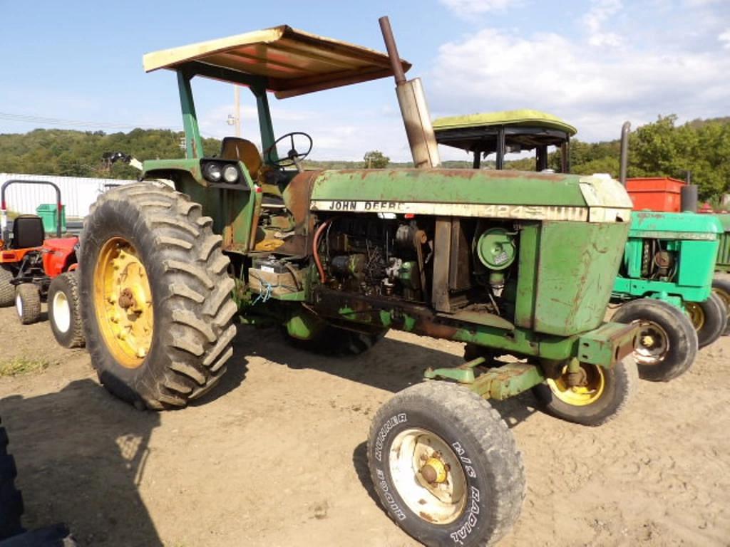 Image of John Deere 4240 Primary image