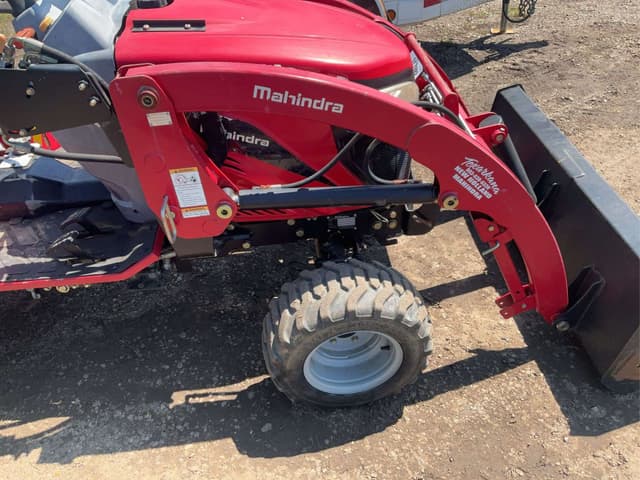 Image of Mahindra eMax 22 equipment image 3