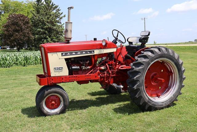 Image of International Harvester 504 Primary image