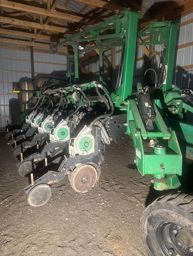 Image of Great Plains YP1225 equipment image 1