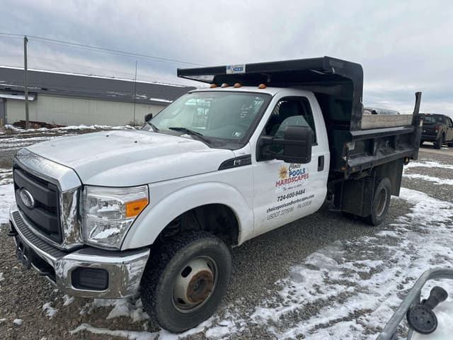 Image of Ford F-350 equipment image 1