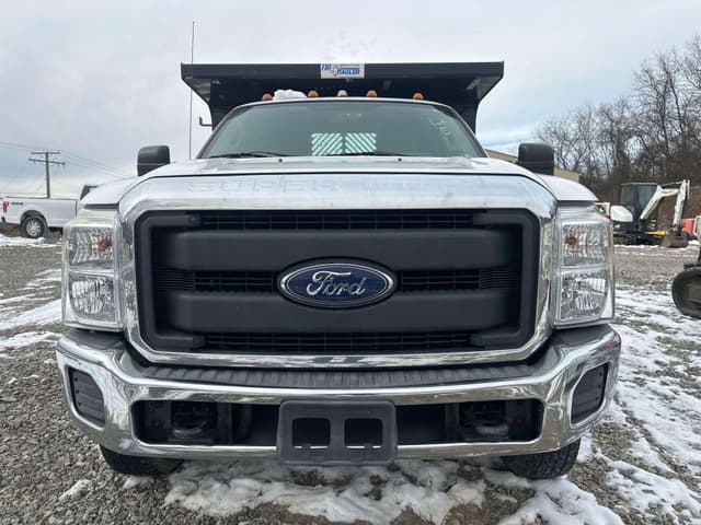 Image of Ford F-350 equipment image 4