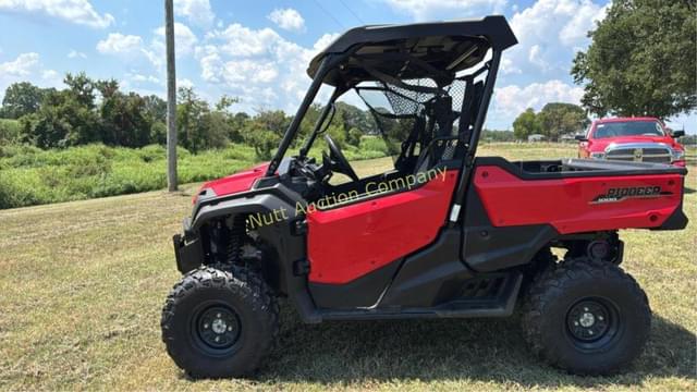 Image of Honda Pioneer 1000 equipment image 1