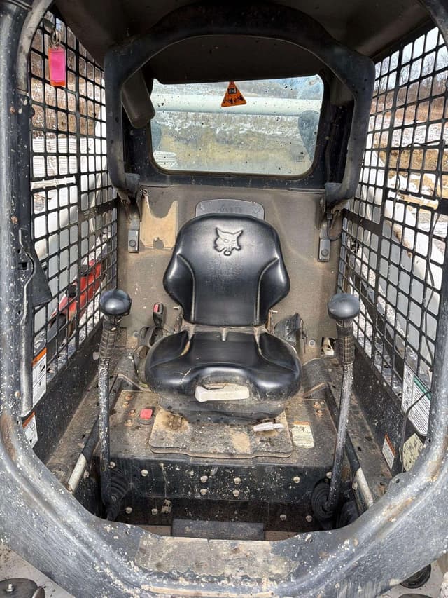 Image of Bobcat T590 equipment image 2