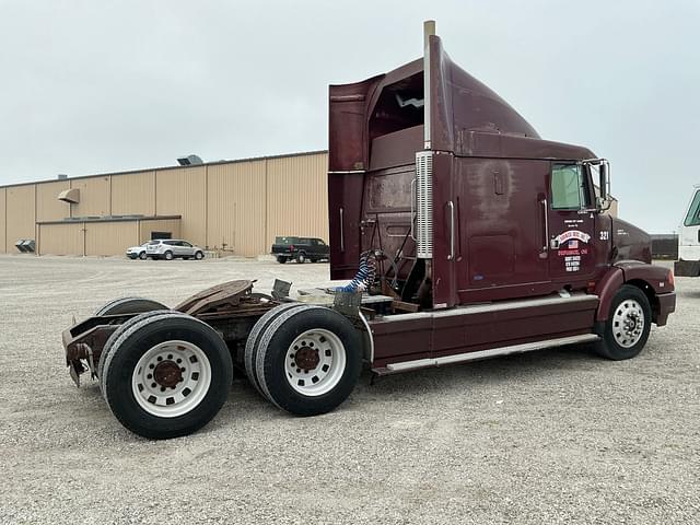 Image of White GMC WIA equipment image 3