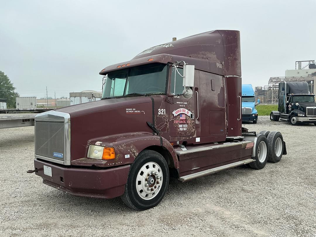 Image of White GMC WIA Primary image