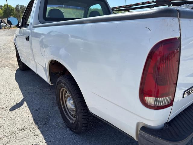 Image of Ford F-150 equipment image 1