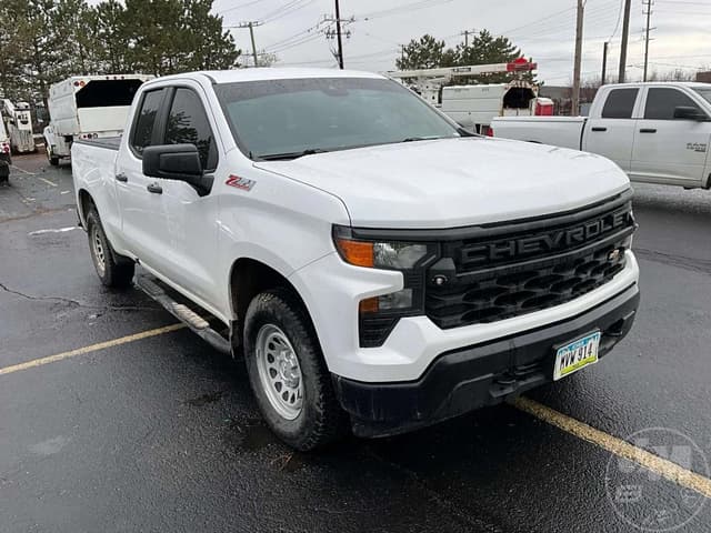 Image of Chevrolet Silverado equipment image 2