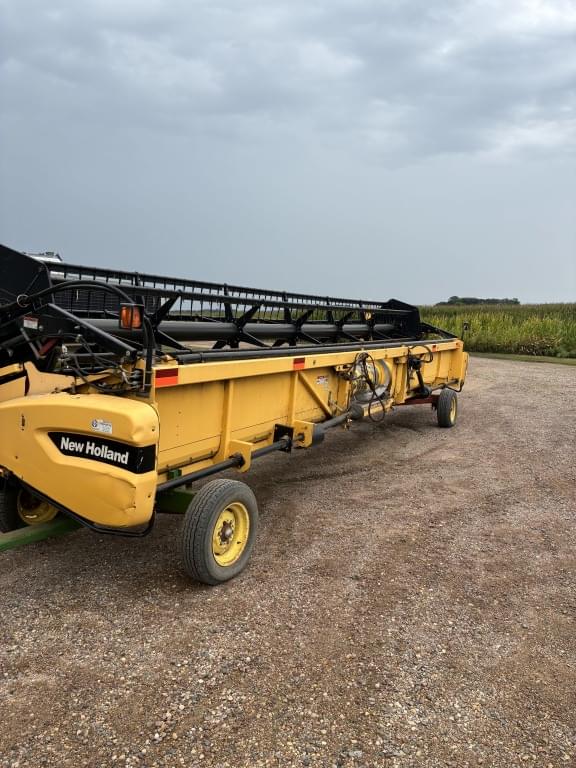 Image of New Holland 74C equipment image 3