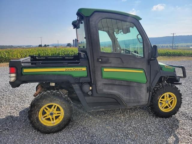 Image of John Deere XUV 835R equipment image 3