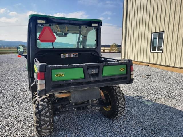 Image of John Deere XUV 835R equipment image 4