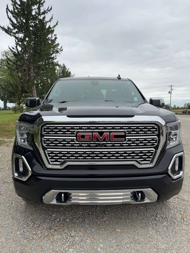 Image of GMC Denali equipment image 3