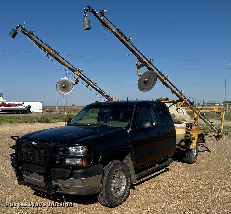 Image of Chevrolet 2500 Primary image