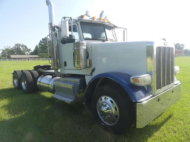 Image of Peterbilt 388 equipment image 1