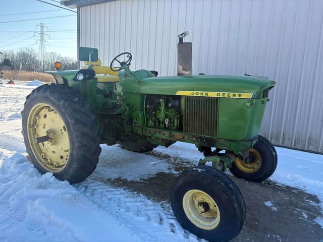 Image of John Deere 3020 equipment image 2