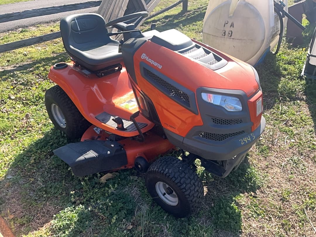 Image of Husqvarna YTH18542 Primary image