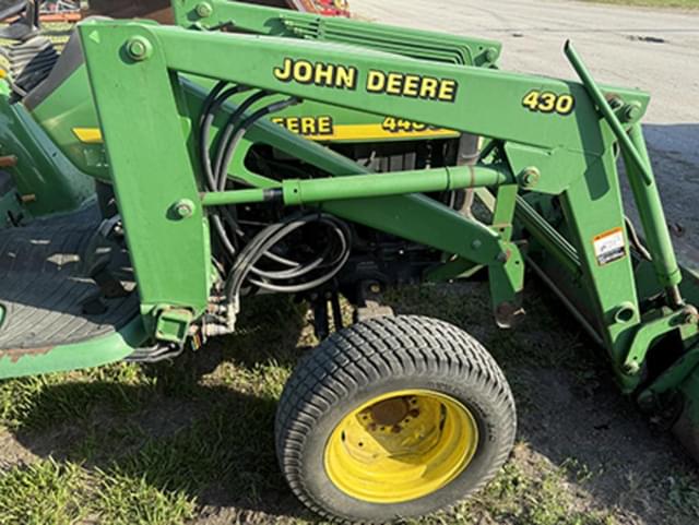 Image of John Deere 4400 equipment image 4