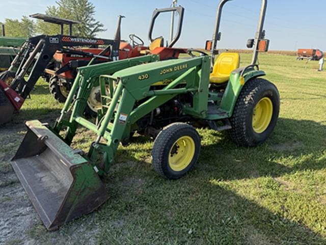 Image of John Deere 4400 equipment image 1
