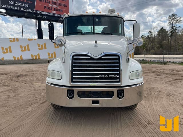 Image of Mack CXU equipment image 1