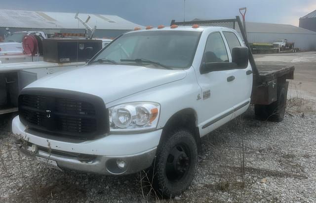 Image of Dodge Ram 3500 equipment image 1