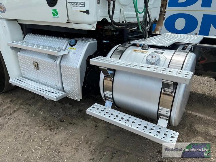 Main image Freightliner Cascadia 125 25