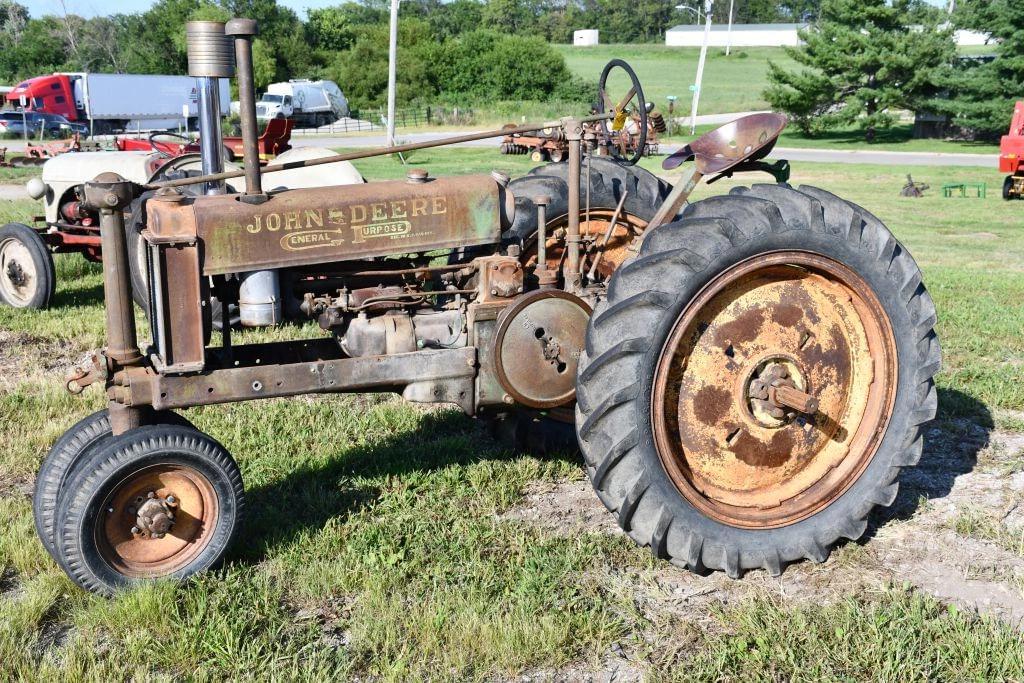 Image of John Deere B Primary image