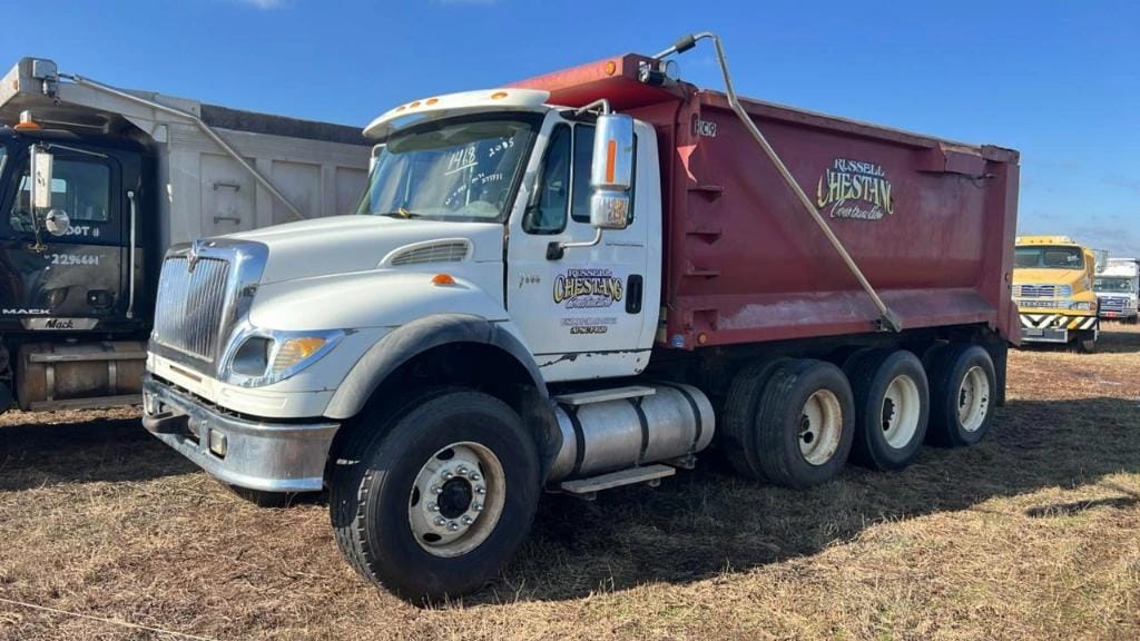 2006 International 7600 Equipment Image0