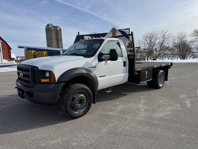 Image of Ford F-550 equipment image 1