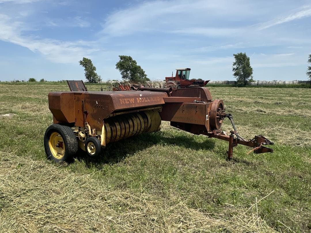 Image of New Holland 268 Primary Image