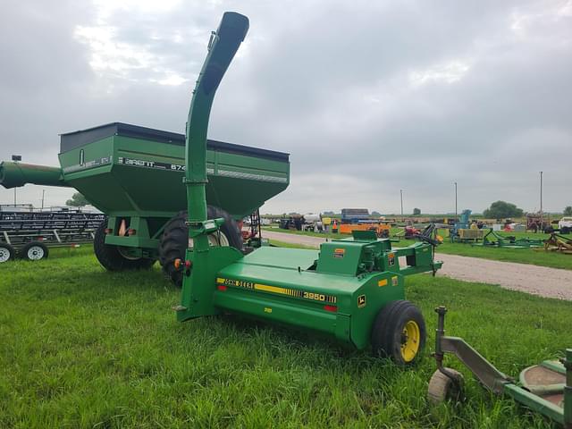 Image of John Deere 3950 equipment image 3
