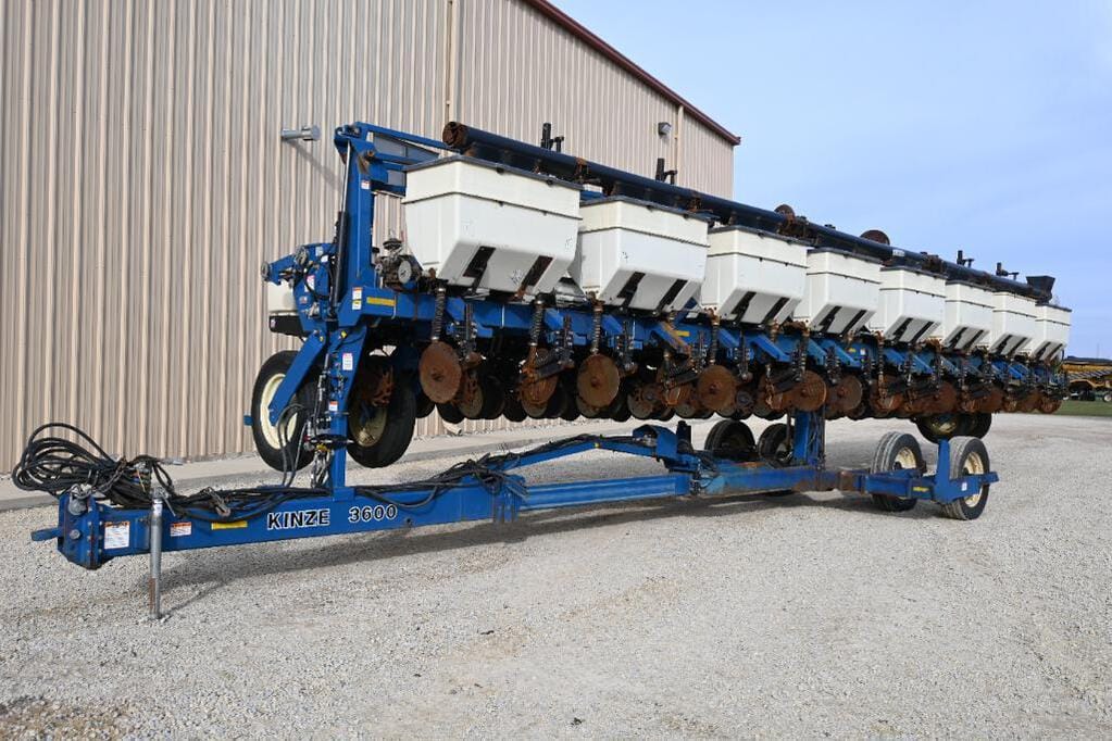 Main image Kinze 3600