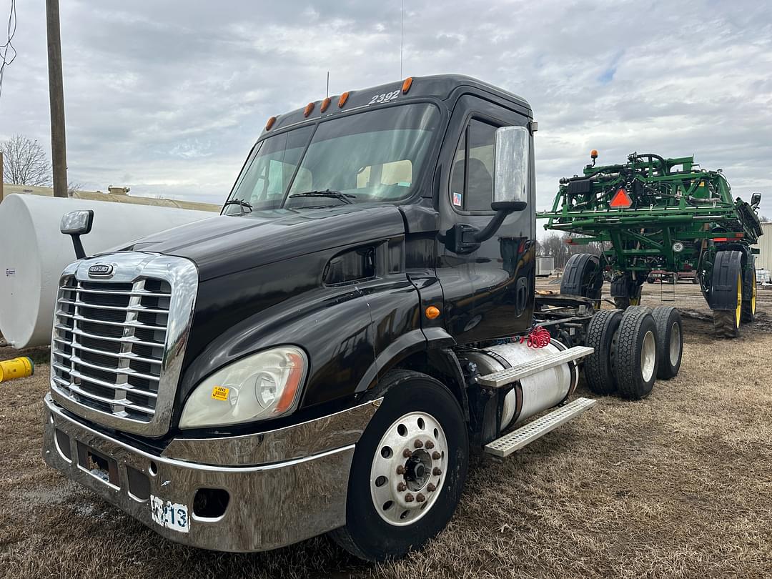 Image of Freightliner Undetermined Primary image