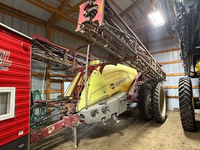 Image of Hardi Commander 4400 equipment image 1