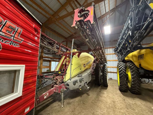 Image of Hardi Commander 4400 equipment image 2