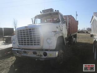 1979 Ford 9000 Equipment Image0