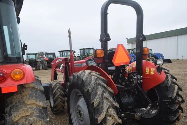 Image of Massey Ferguson 2605 equipment image 1