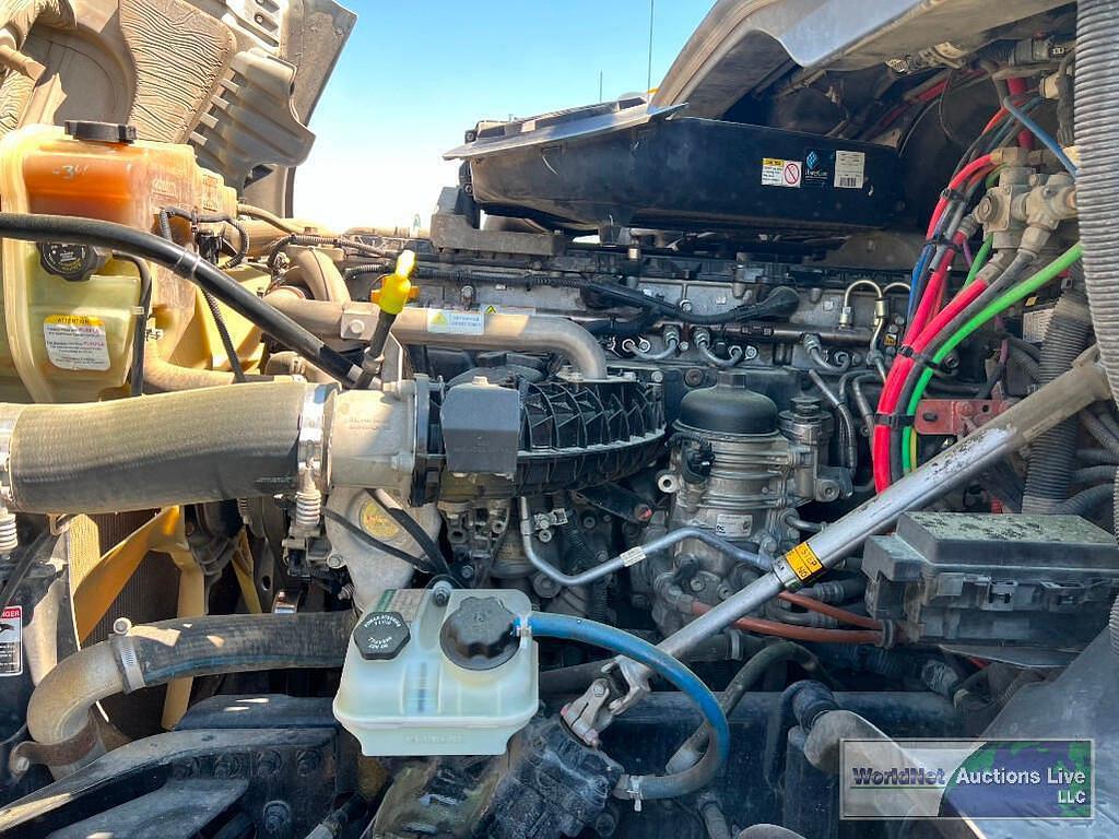 Main image Freightliner Cascadia 125 28