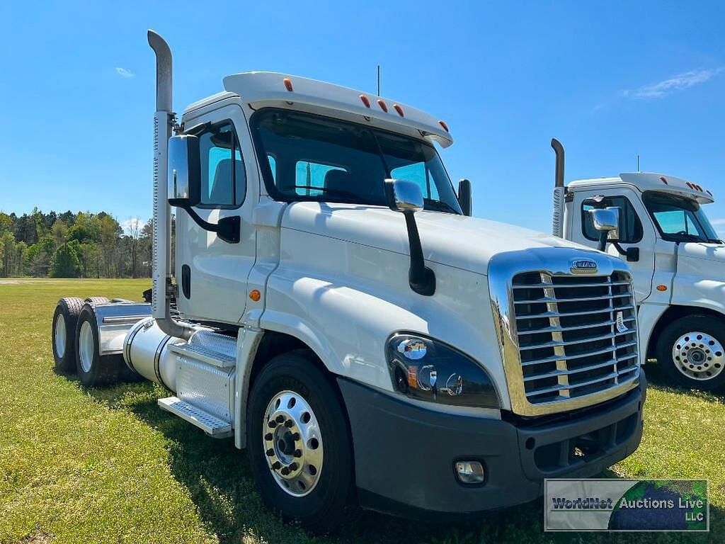 Main image Freightliner Cascadia 125 3