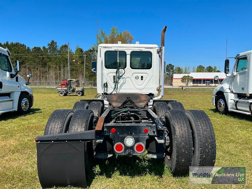 Main image Freightliner Cascadia 125 5