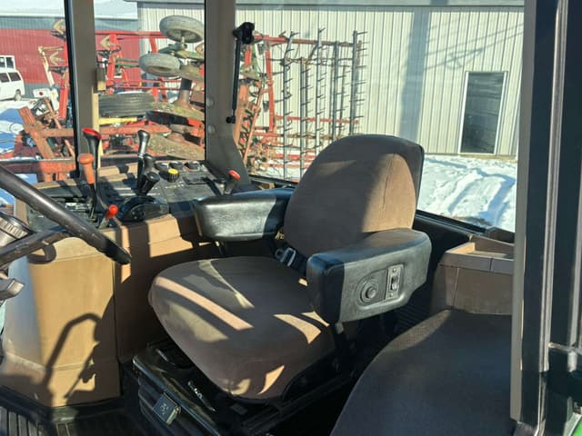 Image of John Deere 7600 equipment image 3