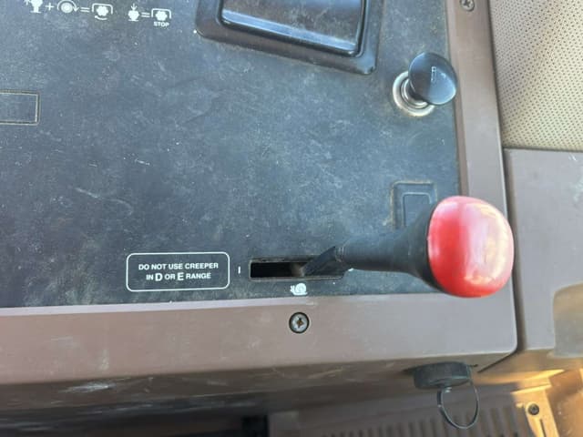 Image of John Deere 7600 equipment image 4